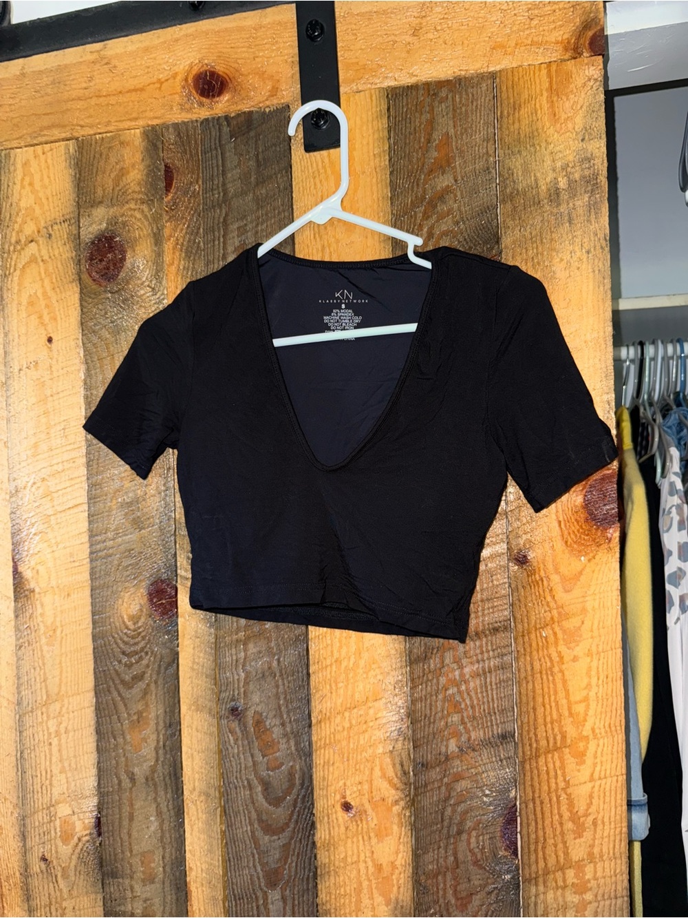 Klassy Network Black V-Neck Short Sleeve Cropped Top